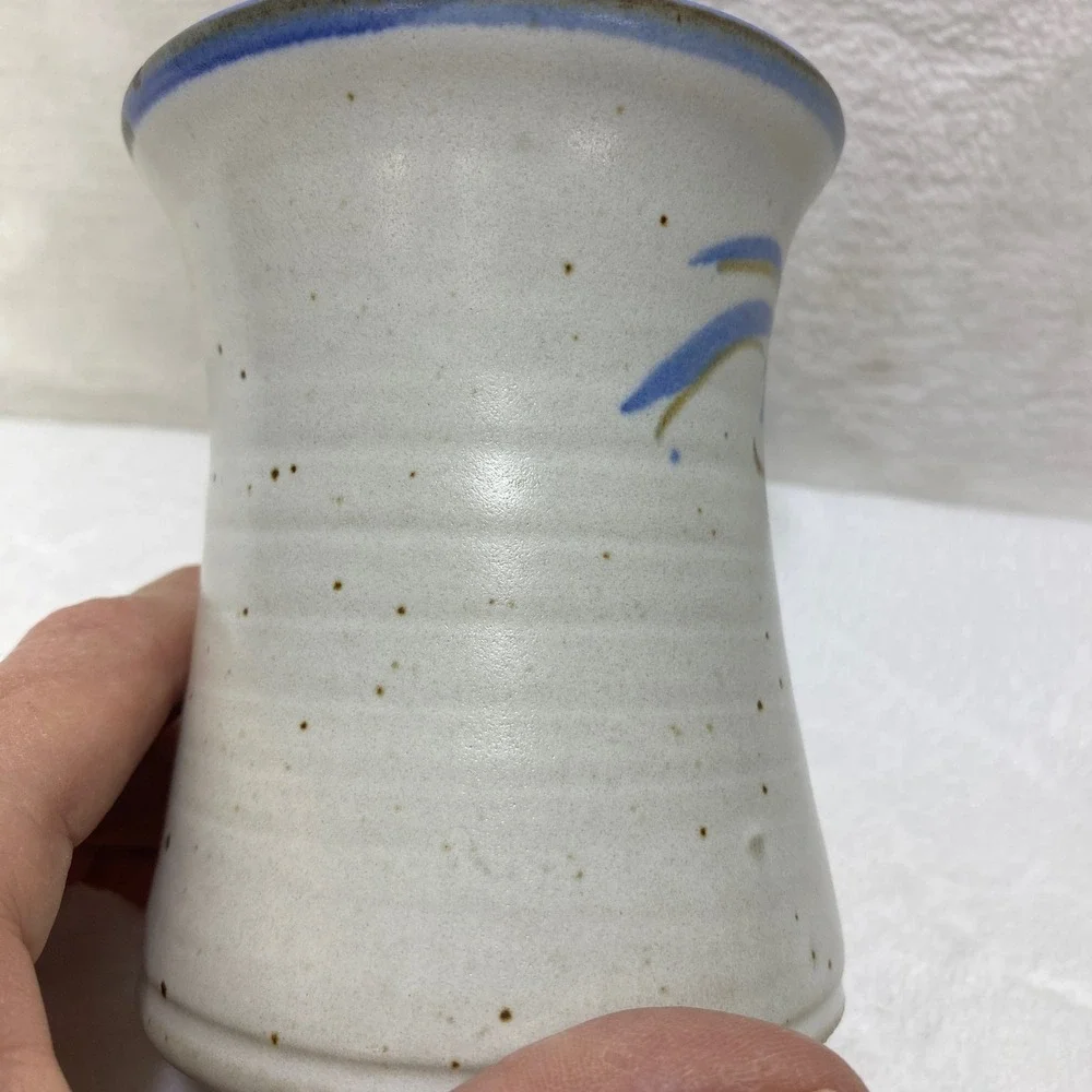 VTG Studio‎ Pottery Speckled Stoneware Vase Blue Floral Signed Makeup Brushes